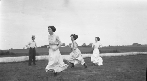 290. B. Party by Otonabee River, Peterborough, 1911