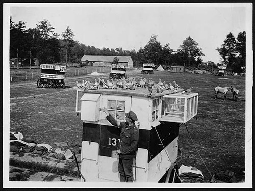 Horse-drawn mobile lofts