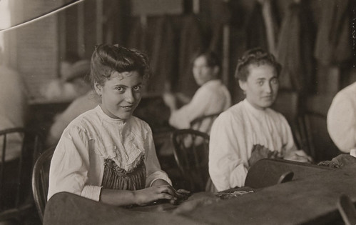 Cigar Factory Girls, Tampa, Florida, Jan.